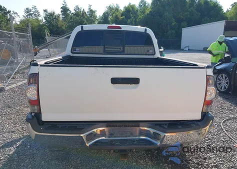 2010 Toyota Tacoma Prerunner V6 из США, поврежденный, VIN 3TMJU4GN7AM091977